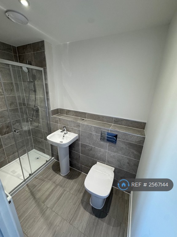 3 bedroom house in Burdock Way, Daventry, NN11 (3 bed) (#2567144)