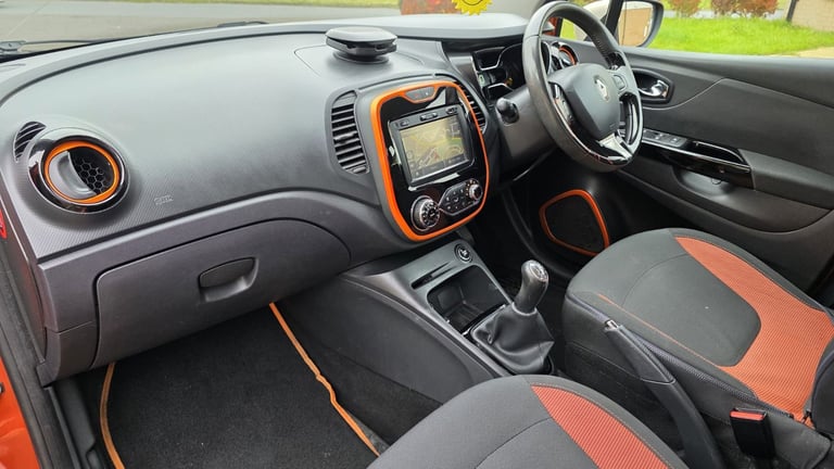 Renault, CAPTUR, Hatchback, 2015, Manual, 1461 (cc), 5 doors