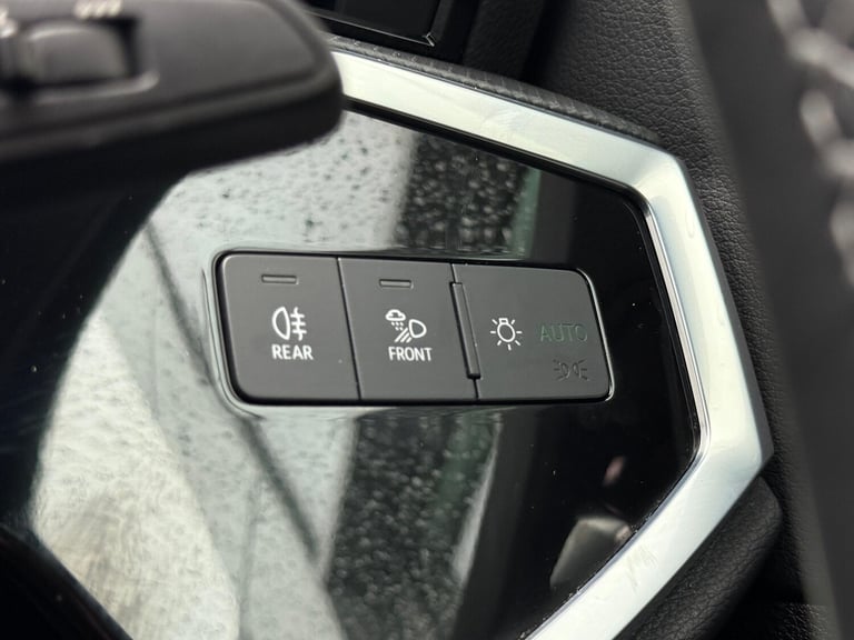  Audi Q3 1.5 TFSI CoD 35 S line SUV 5dr Petrol S Tronic Euro 6 (s/s) (150 ps) Petrol Automatic