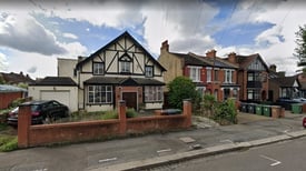 5 Bed Terraced House, Chingford Avenue, E4