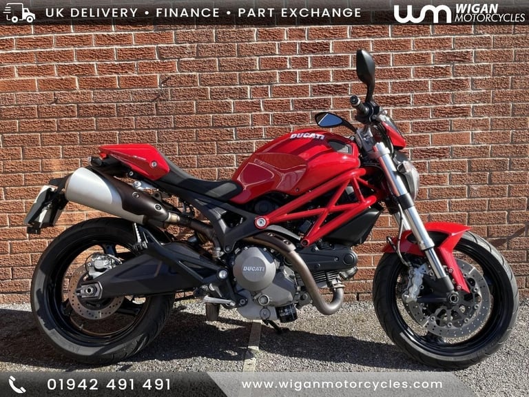 DUCATI M696 +