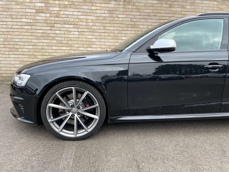 2014 Audi A4 4.2 RS 4 FSI Quattro Auto 4WD 5dr Estate Petrol Automatic