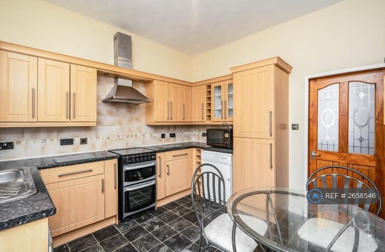 2 bedroom house in Pendlebury Road, Swinton, Manchester, M27 (2 bed) (#2658546)