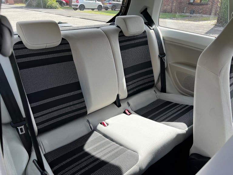 3 Door Seat MII 2013