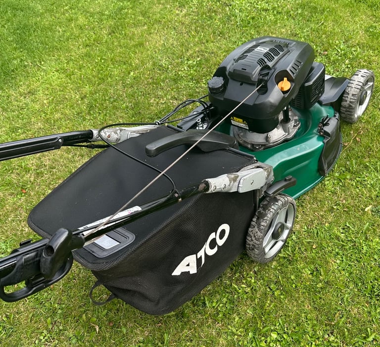 Atco Quattro 4in1 petrol lawnmower 21”cut Selfdrive 196cc mower £850 New