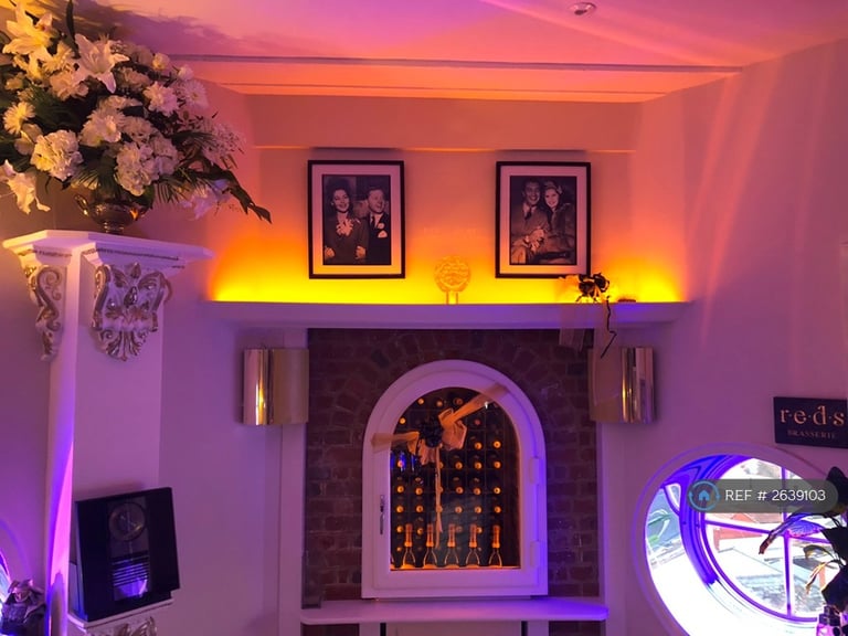 2 bedroom flat in The Clock Tower, Southsea, PO4 (2 bed) (#2639103)