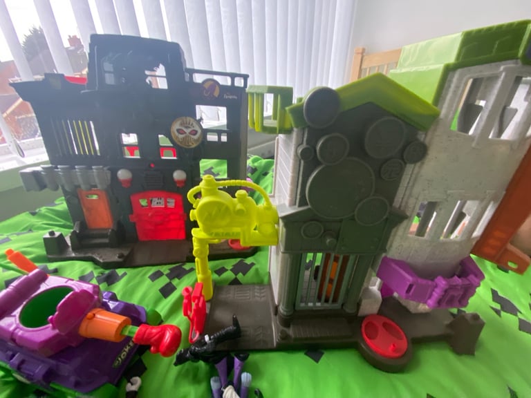 Imaginext Bat Cave