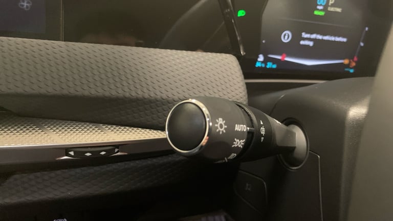 2025 DS Automobiles DS 4 1.6 E-TENSE 12.4kWh Rivoli Hatchback 5dr Petrol Plug-in Hybrid EAT8 Euro...