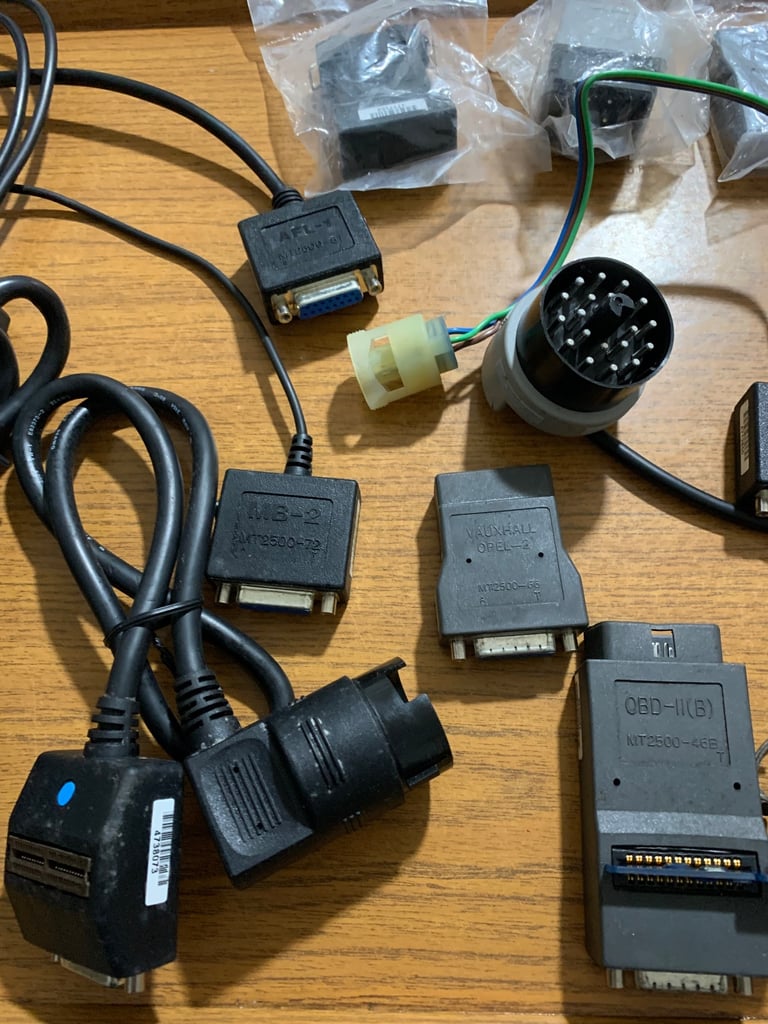Snap on and launch diagnostic equipment 