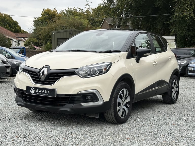 2019 Renault Captur 0.9 TCi Play Petrol Manual 5 Door Hatchback Cream