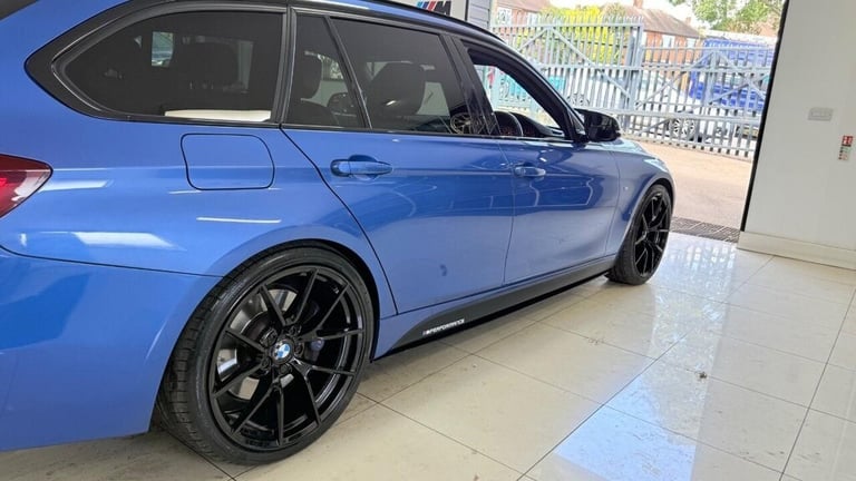 2019 BMW 3 Series 2.0 318d M Sport Shadow Edition Touring Auto Euro 6 (s/s) 5dr Estate Diesel Aut...