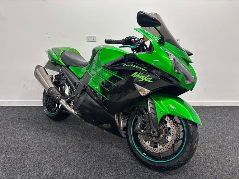 KAWASAKI ZZR1400 ** AKRAPOVIC EXHAUSTS - ABS - 12 MONTHS MOT **