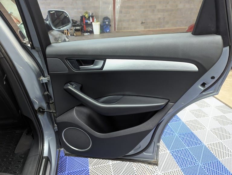 2009 Audi Q5 2.0 TDI Quattro S Line 5dr S Tronic ESTATE Diesel Automatic