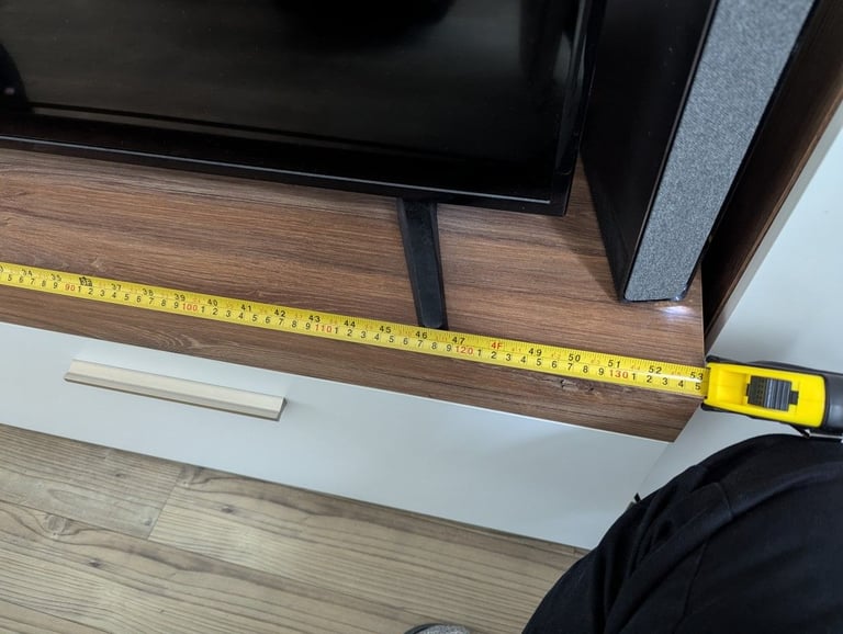 Living Room furniture set+ Samsung TV