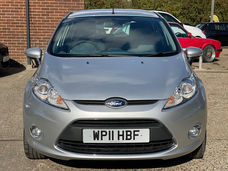FORD FIESTA 1.4 Zetec 5dr 2011