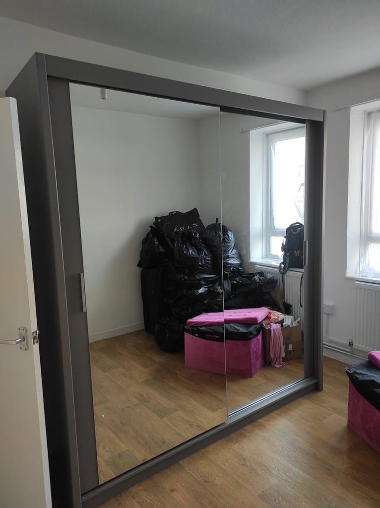 High-Quality Sliding Mirror Door Wardrobe – Ideal for Small & Large Spaces