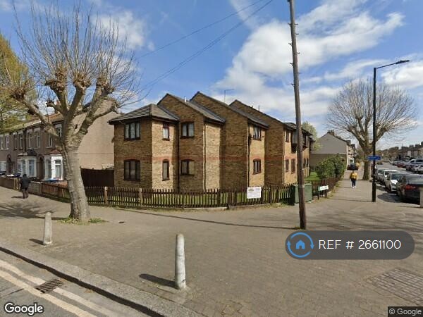 1 bedroom flat in Gosmore Court, London, N9 (1 bed) (#2661100)