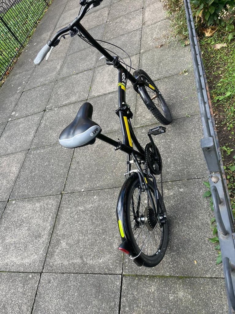 Lovely folding bike 6 speed in very good condition Fully functional 