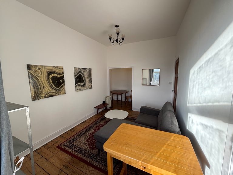 Furnished 1 Bedroom Flat -  Available Now 