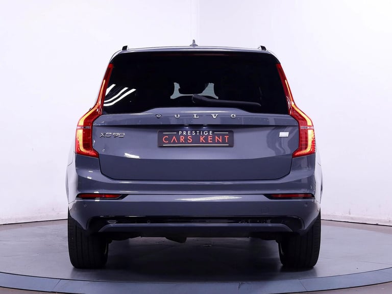 2022 Volvo XC90 2.0h T8 Recharge 18.8kWh R-Design SUV 5dr Petrol Plug-in Hybrid Auto 4WD Eu ESTAT...