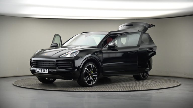 2022 Porsche Cayenne 3.0 V6 E-Hybrid 17.9kWh Platinum Edition TiptronicS 4WD Euro 6 (s/s) 5dr (3 ...