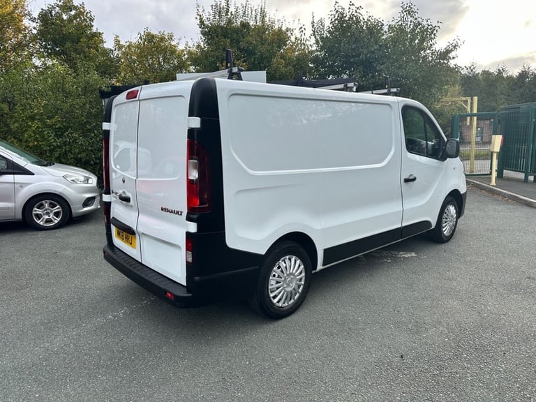 2018 Renault Trafic SL27 dCi 120 Business Van PANEL VAN DIESEL Manual