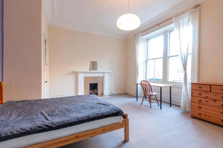Well presented, 3 bedroom, 1st floor, HMO property in Sciennes – available November