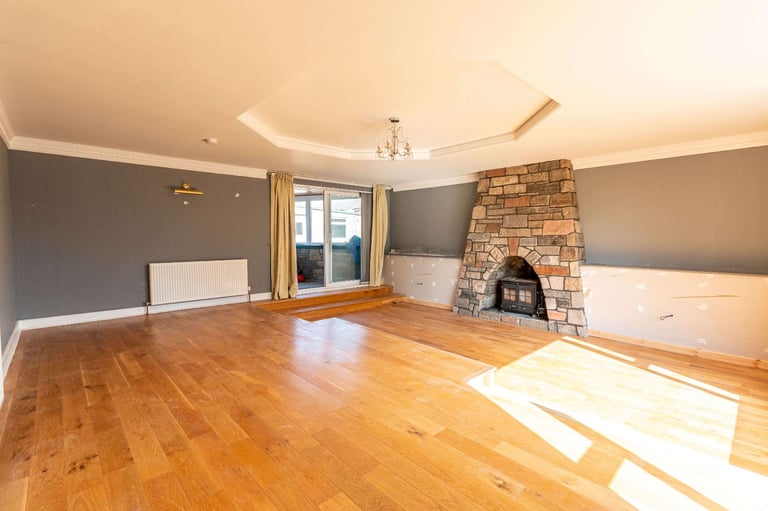 Remarkable, 4/5 bedroom, detached bungalow, near Roslin – available soon