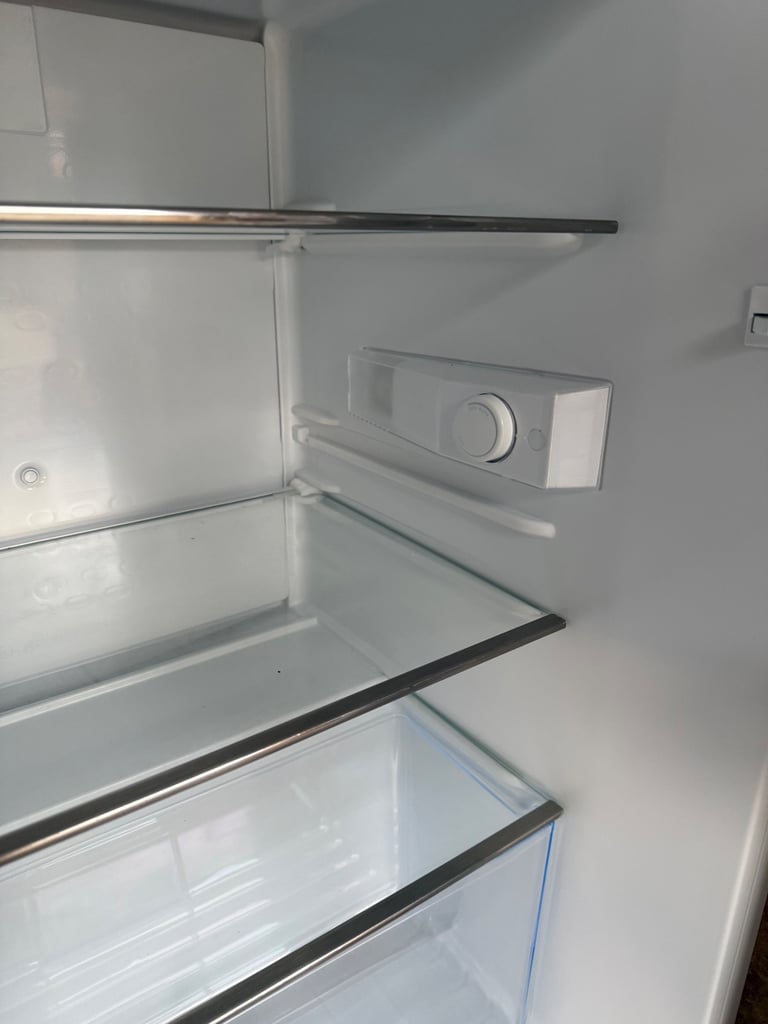 BOSCH Series 2 KTR15NWEAG Undercounter Fridge - White