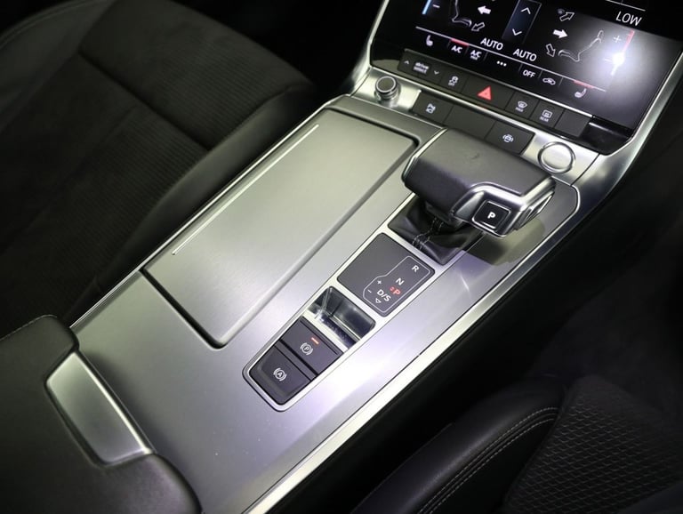 2019 Audi A6 Saloon 2.0 TDI 40 S line Saloon 4dr Diesel S Tronic Euro 6 (s/s) (204 ps) Saloon Die...