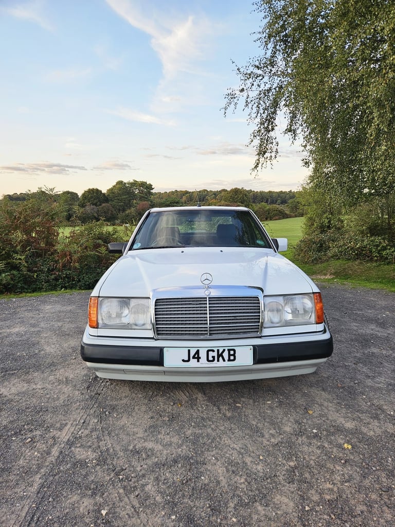 1992 Mercedes-Benz 200E