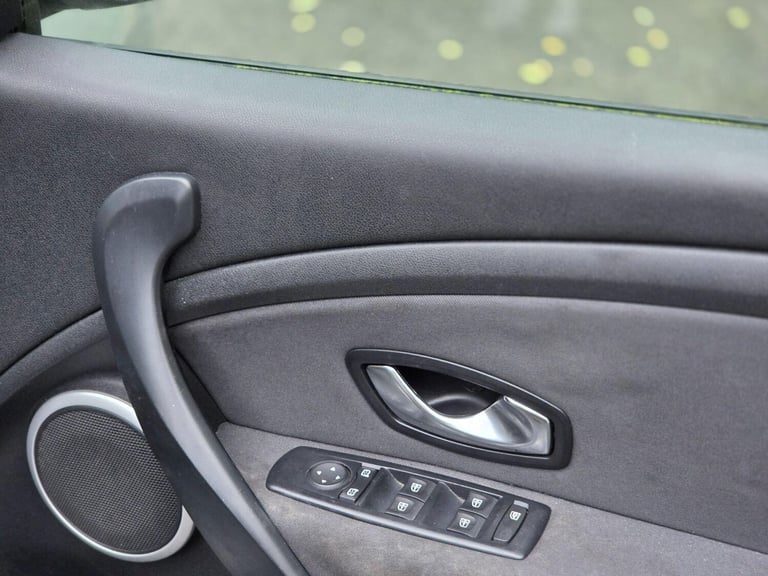 2011 Renault Megane 1.5 dCi Dynamique TomTom Euro 5 5dr HATCHBACK Diesel Manual