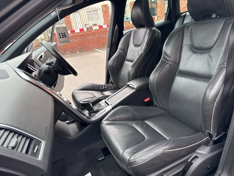 2016 Volvo XC60 D5 [220] R DESIGN Lux Nav 5dr AWD Geartronic ESTATE DIESEL Automatic