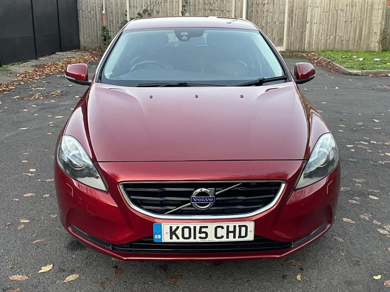 2015 Volvo V40 D4 [190] SE Lux Nav 5dr HATCHBACK DIESEL Manual