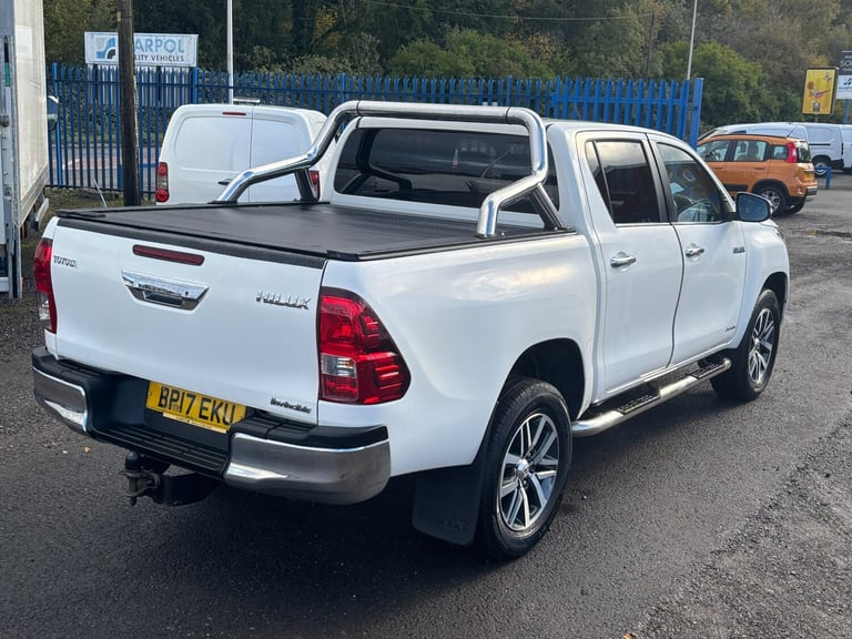 2017 Toyota Hilux Invincible D/Cab Pick Up 2.4 D-4D Automatic  PICK UP Diesel Automatic