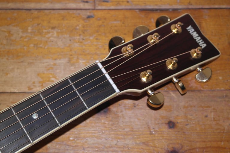 Yamaha LL TA Transacoustic dreadnought electro acoustic with rigid Yamaha gig bag