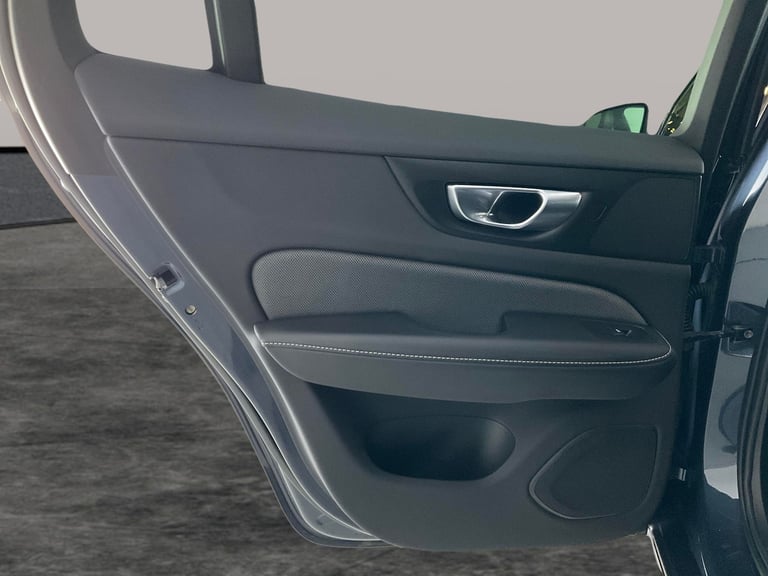 2021 Volvo V60 2.0 B3 MHEV R-Design Estate 5dr Petrol Hybrid DCT Auto Euro 6 (s/s) (163 ps Estate...