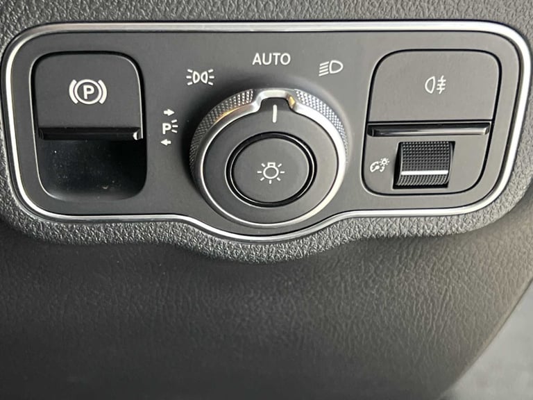 2022 Mercedes-Benz EQA 300 4M 168kW AMG Line Premium 66.5kWh 5dr Auto Hatchback Electric Automatic