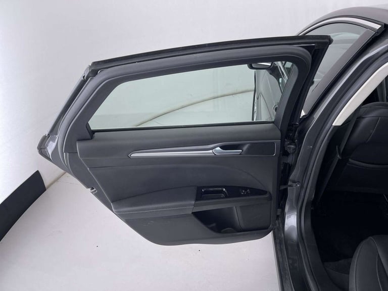 2018 Ford Mondeo 2.0 TDCi Titanium Edition Hatchback 5dr Diesel Manual Euro 6 (s/s) (150 ps) Hatc...