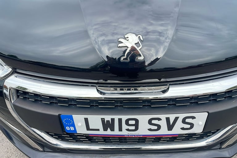  Peugeot 208 1.2 Puretech Tech Edition Hatchback 5dr Petrol Manual Euro 6 s/s