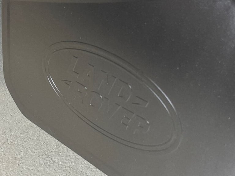 2023 Land Rover Defender 3.0 D250 MHEV SE Hard Top SUV 5dr Diesel Auto 4WD MWB Euro 6 (s/s) (250 ...