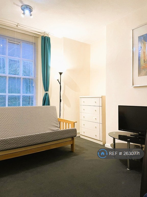 image for 3 bedroom flat in Skipwith Buildings, London, EC1N (3 bed) (#2630771)