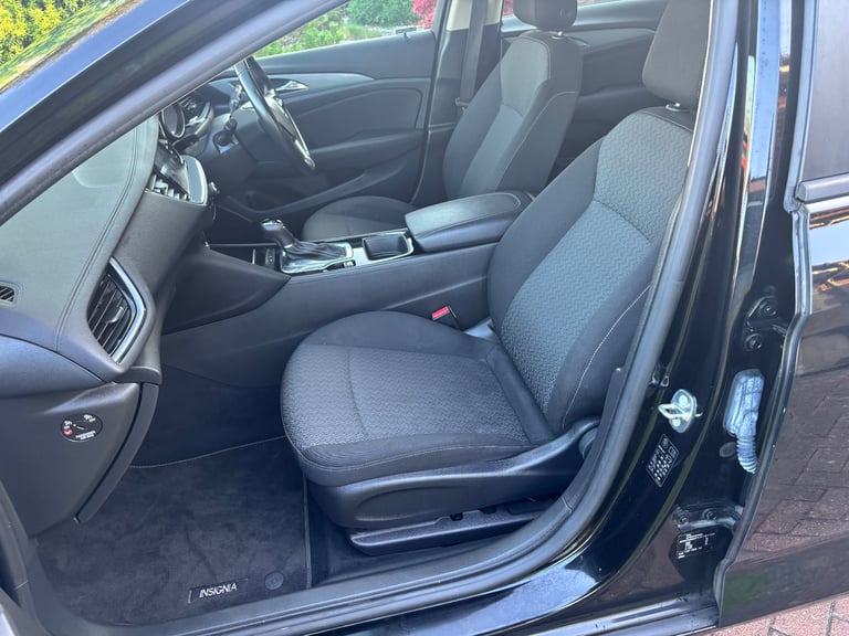Vauxhall, INSIGNIA, Hatchback, 2018, Other, 1598 (cc), 5 doors