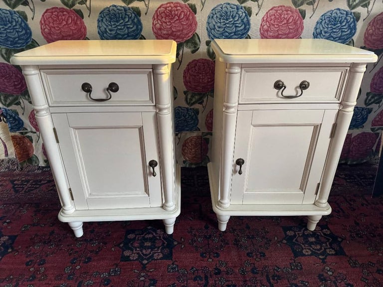 PAIR LAURA ASHLEY ‘CLIFTON’ BEDSIDE CABINETS, IVORY/CREAM, VGC