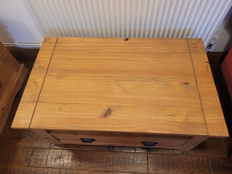 image for Pine coffee table