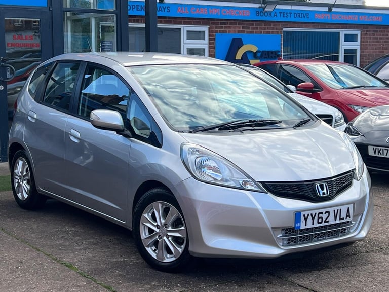 image for 2013 Honda Jazz 1.4 i-VTEC ES Hatchback 5dr Petrol CVT Euro 5 (99 ps) HATCHBACK Petrol Automatic