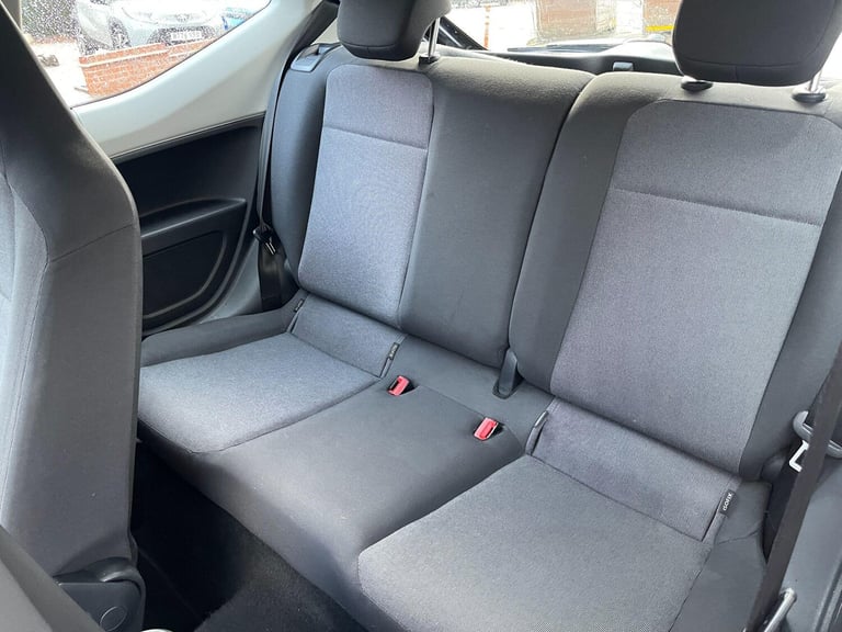 2014 Volkswagen up! 1.0 Move up! Euro 5 3dr HATCHBACK Petrol Manual