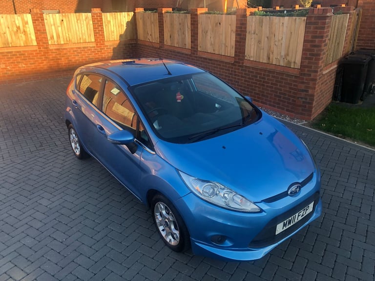 Ford Fiesta (11) Zetec 1.4 TDCi Diesel 5dr. Long MOT. £20 tax. 60 MPG. Low insurance. Brilliant cond