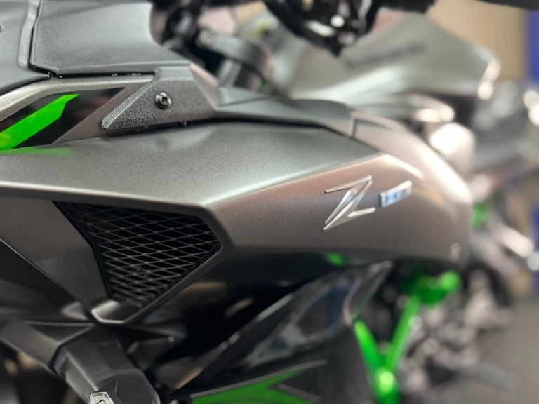2024 74 Kawasaki Ninja ZH2 Z H2 1000 Performance SUPERCHARGED - AKRAPOVIC 