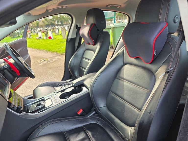 2017 Jaguar XE 2.0d Prestige Auto Euro 6 (s/s) 4dr Saloon Diesel Automatic